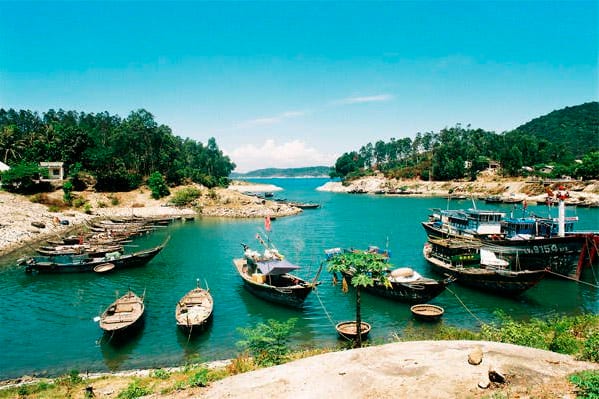 Fishing boats in the harbour of Cham Island